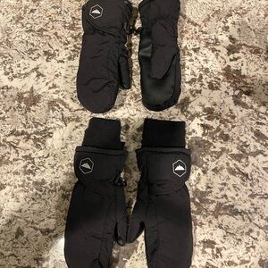 Toddler Black Winter Snow Mittens and Gloves Set